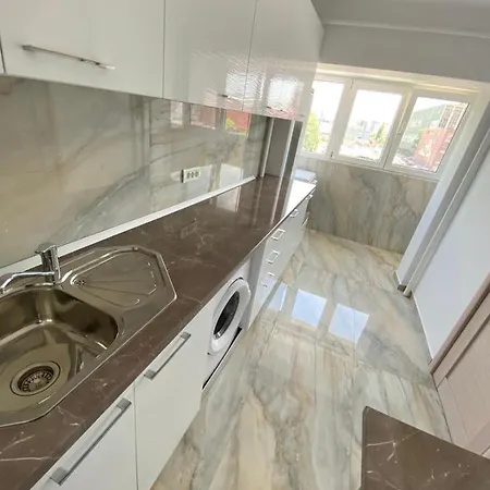 Marble Center Apartment *